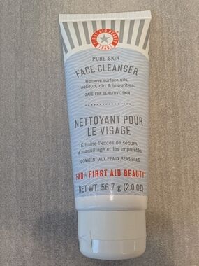 First Aid Beauty Pure Skin Face Cleanser - Light Blue & White